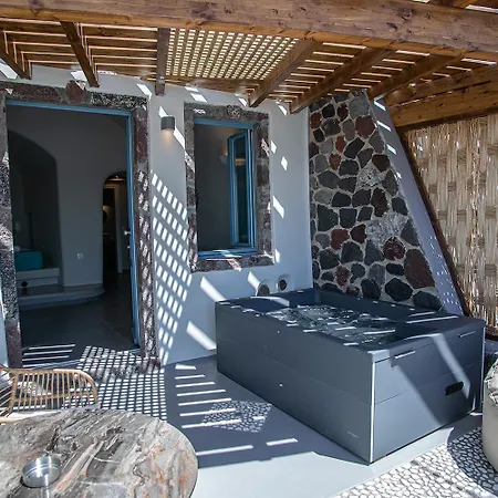 Arck Foinikia (Santorini)