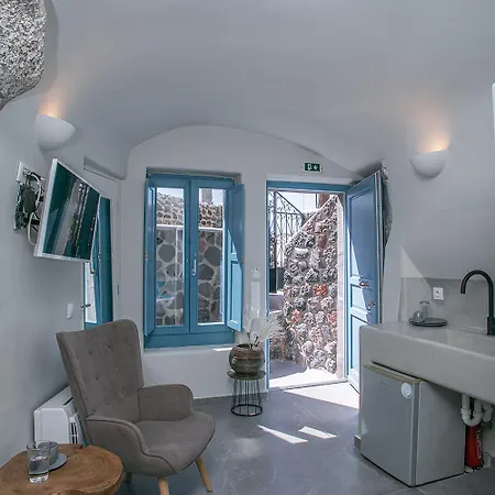 Arck Foinikia (Santorini)